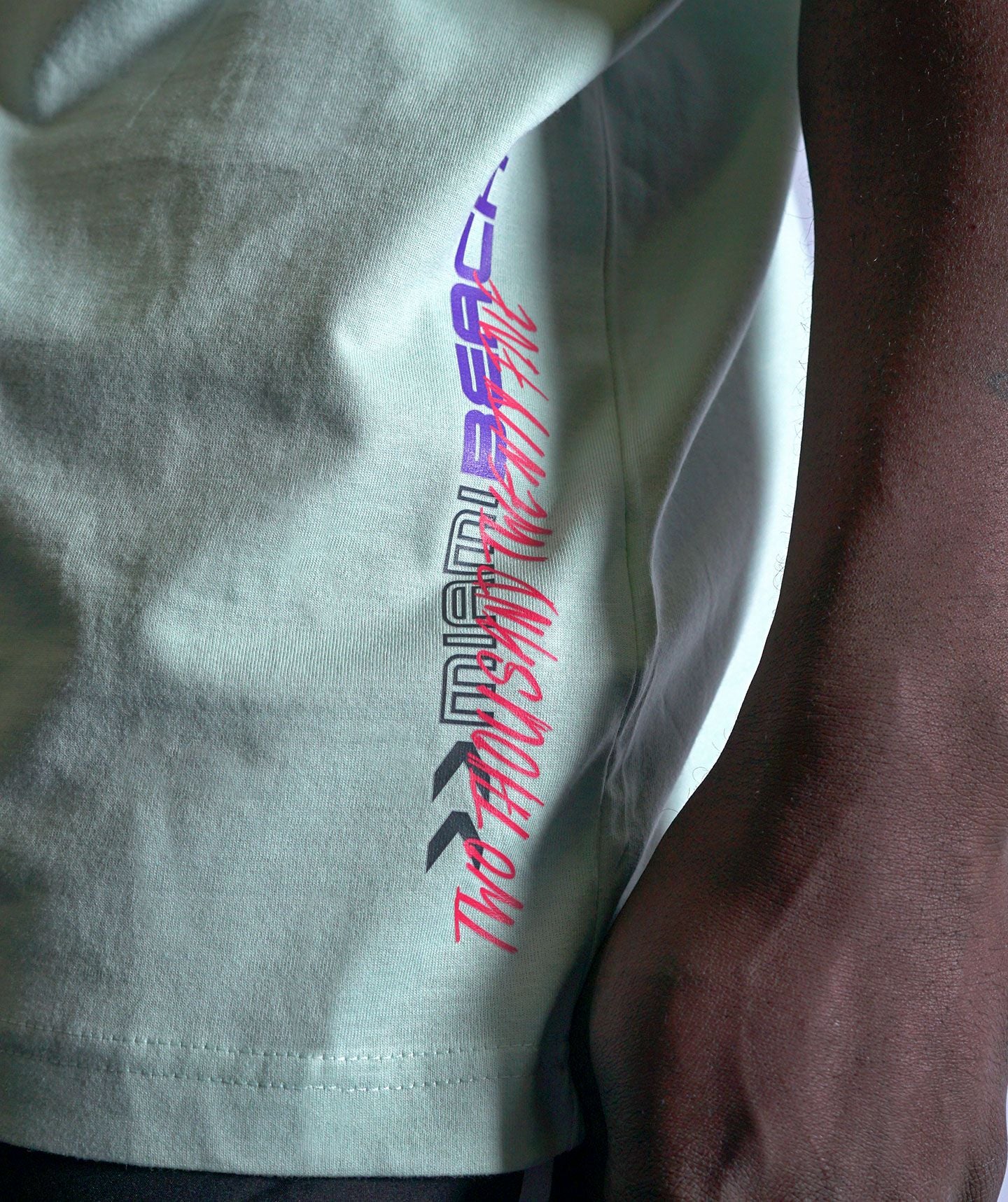 <tc>T-shirt</tc> &quot;MIAMI BEACH 2025" Limited Ed. Loose-Fit Mint Unisex