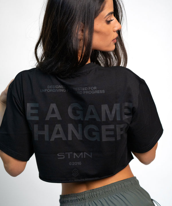 "BE A GAME CHANGER" Cropped Tee SOLID Black Woman - STMN Fitness