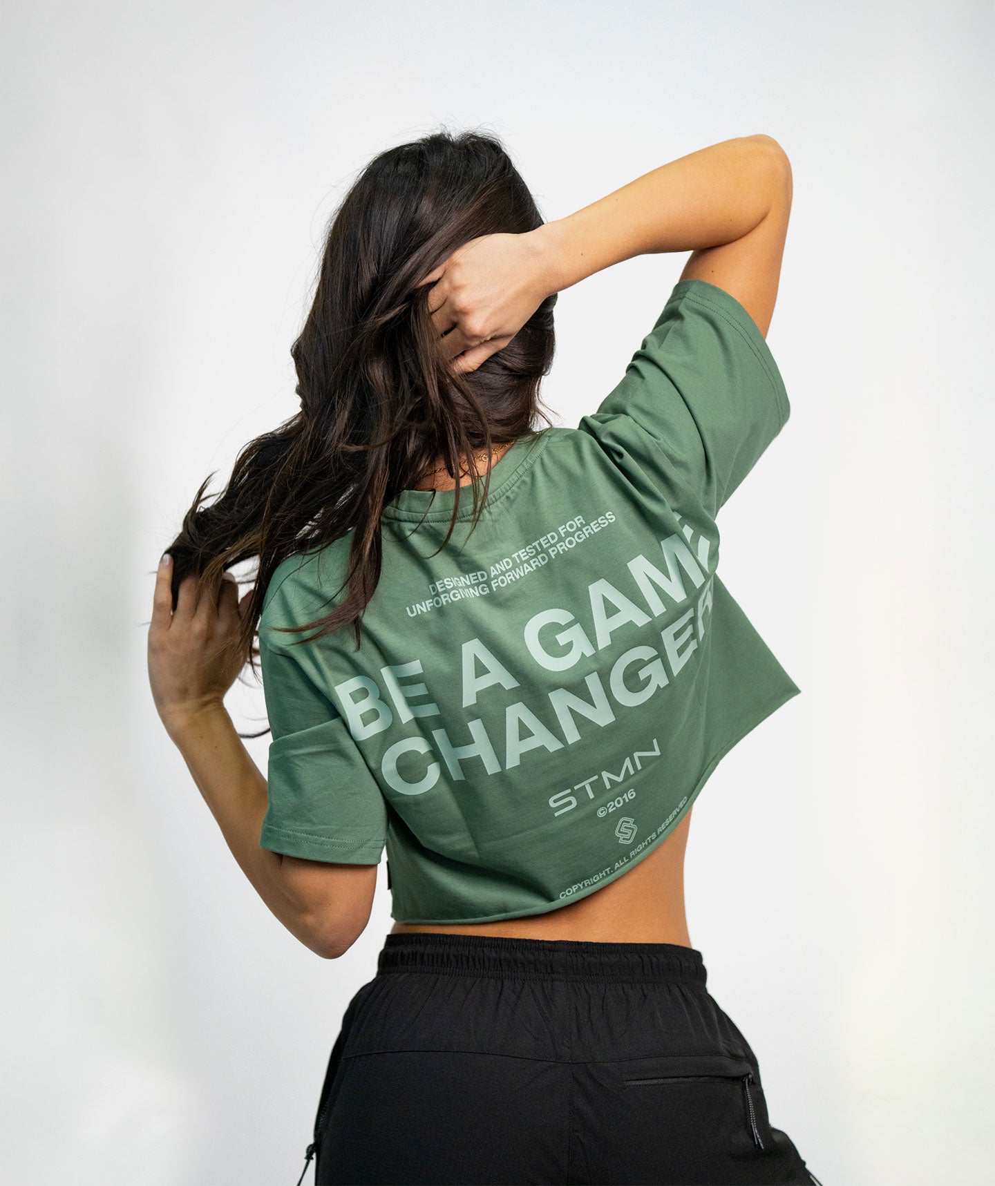 "BE A GAME CHANGER" Cropped Tee SOLID Deep Core Woman