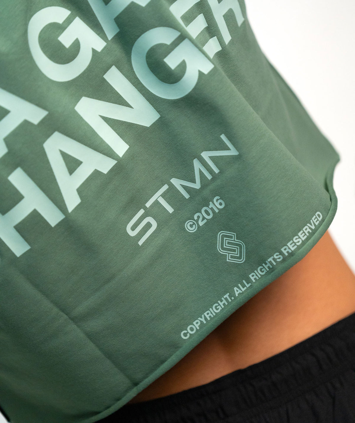 "BE A GAME CHANGER" Cropped Tee SOLID Deep Core Woman - STMN Fitness