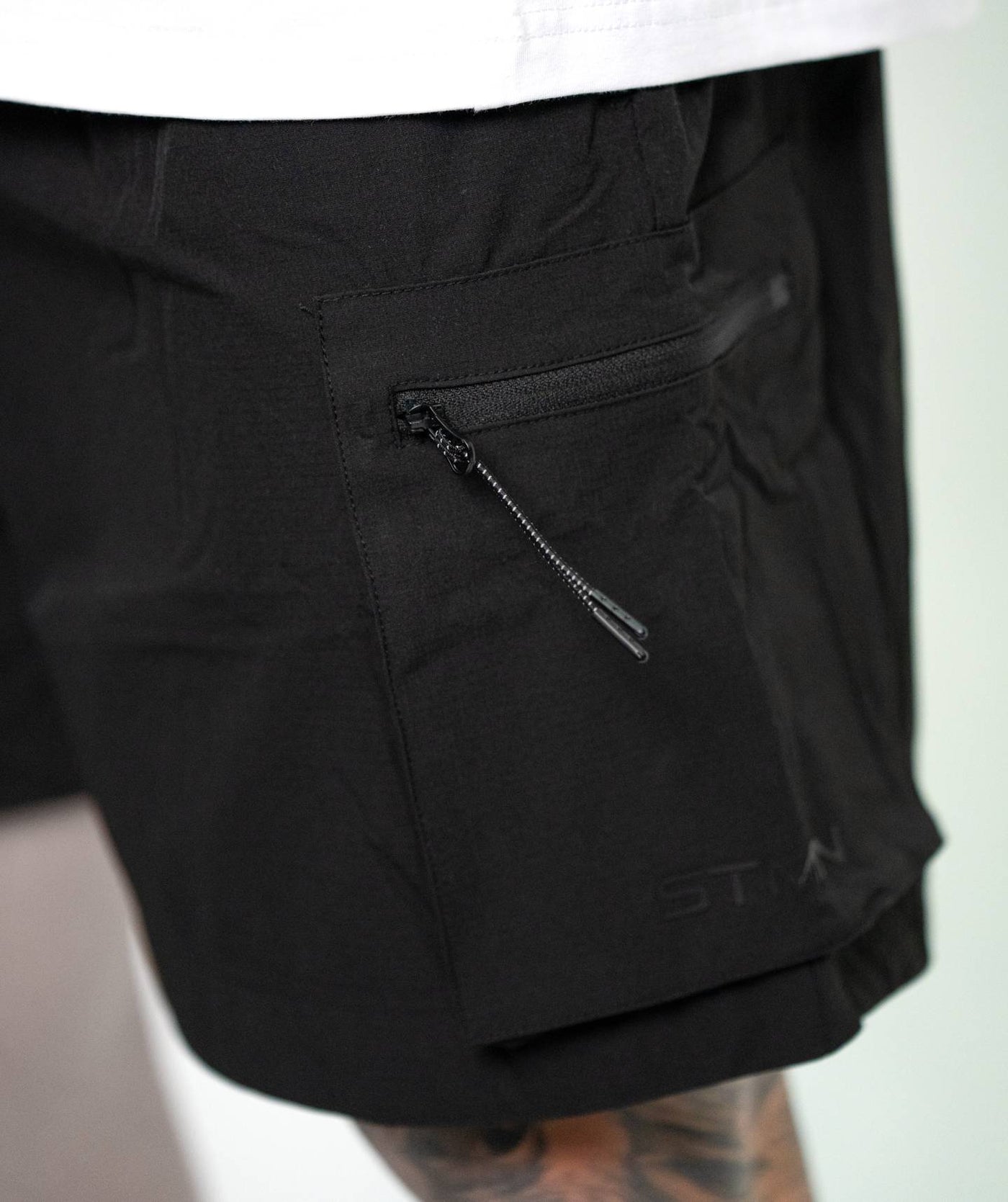 Cargo Shorts SOLID Black - STMN Fitness