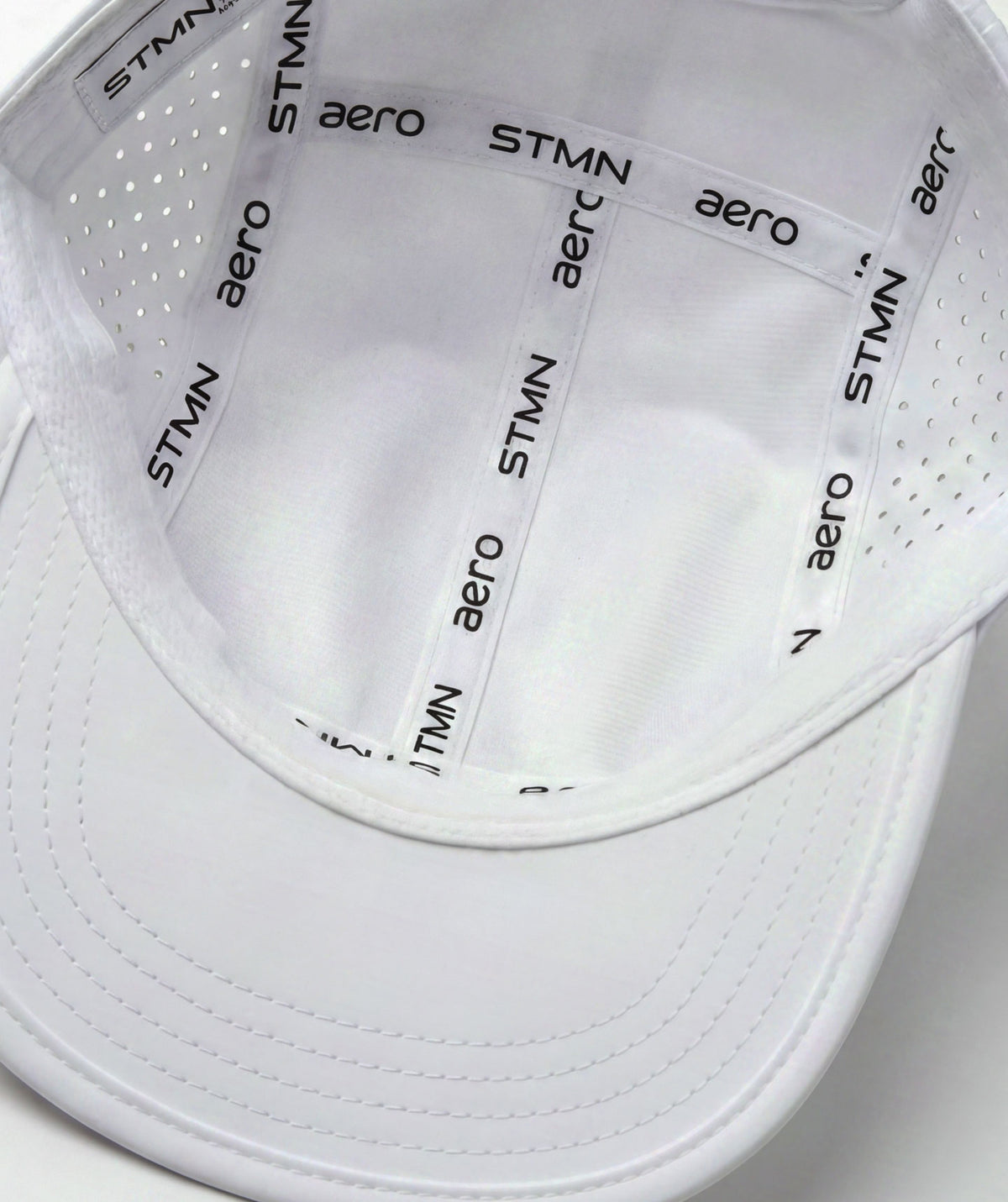AERO Running Cap 5-Panel White - STMN Fitness