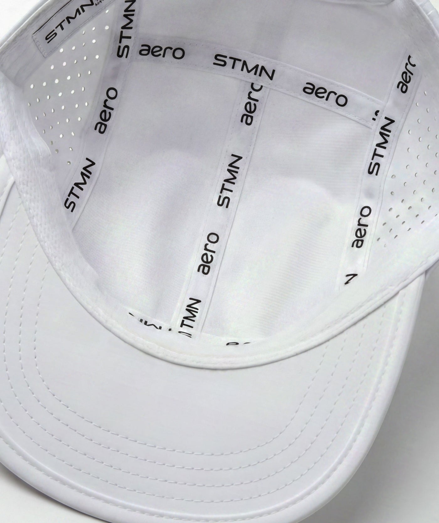 AERO Running Cap 5-Panel White - STMN Fitness