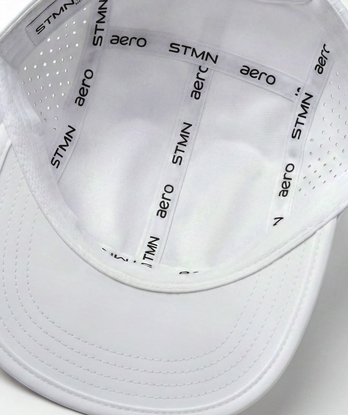 AERO Running Cap 5-Panel White - STMN Fitness