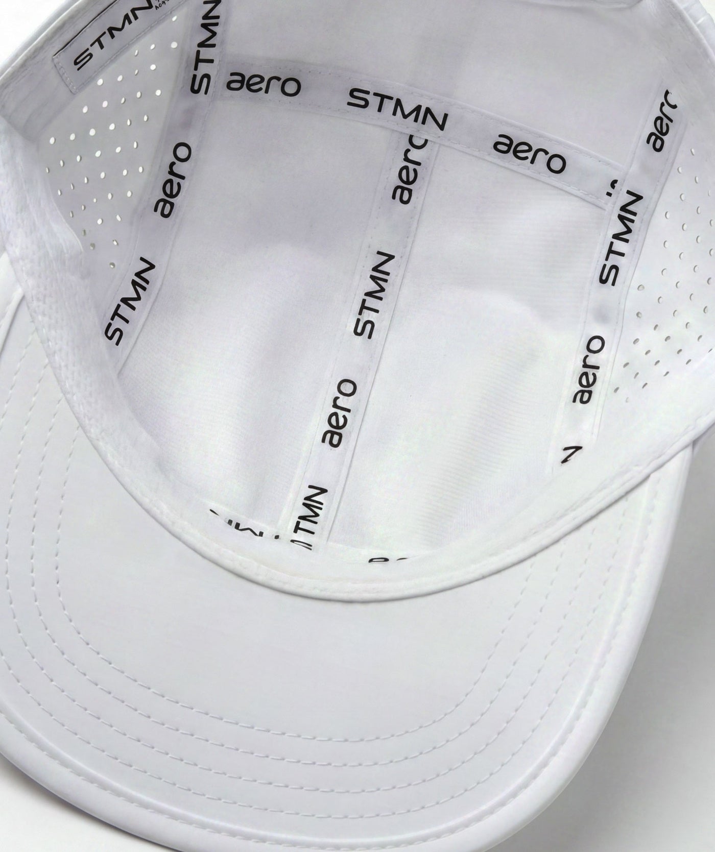 AERO Running Cap 5-Panel White - STMN Fitness