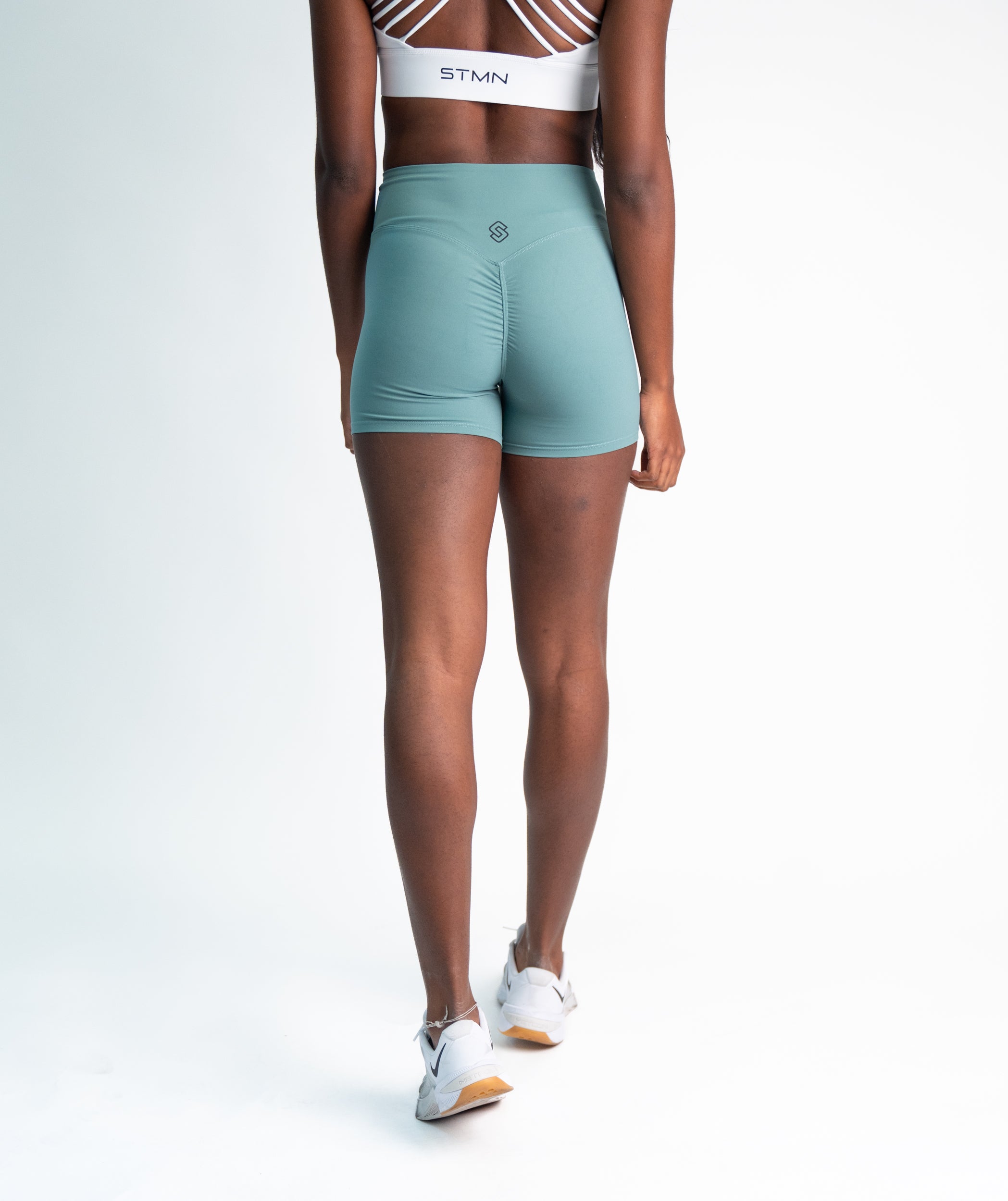B-Training Shorts Verde Acqua